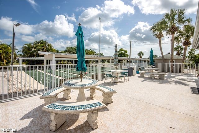 229 Shrub LN N, North Fort Myers, FL 33917