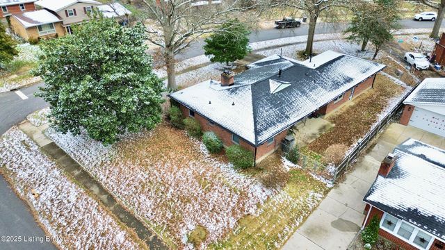 4000 White Plains Ct, Louisville, KY 40218