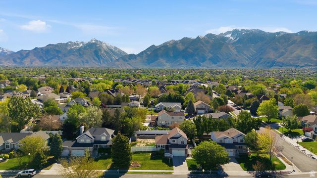 11189 S OHENRY RD, Sandy, UT 84070