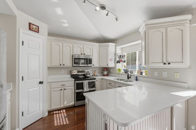 11189 S OHENRY RD, Sandy, UT 84070
