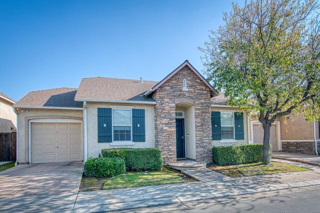 1691 N Monaco, Clovis, CA 93619