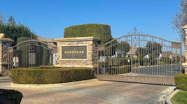 1691 N Monaco, Clovis, CA 93619