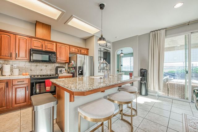 1691 N Monaco, Clovis, CA 93619