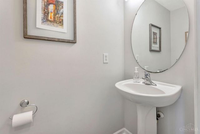 6046 Driftwood Court, Maineville, OH 45039