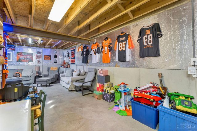 6046 Driftwood Court, Maineville, OH 45039