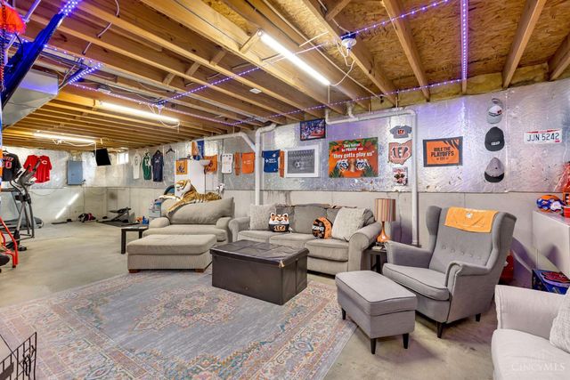 6046 Driftwood Court, Maineville, OH 45039