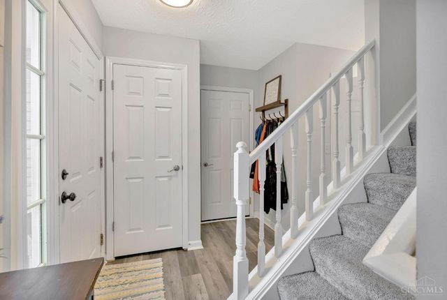 6046 Driftwood Court, Maineville, OH 45039