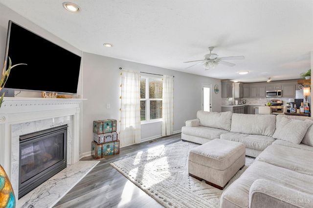 6046 Driftwood Court, Maineville, OH 45039