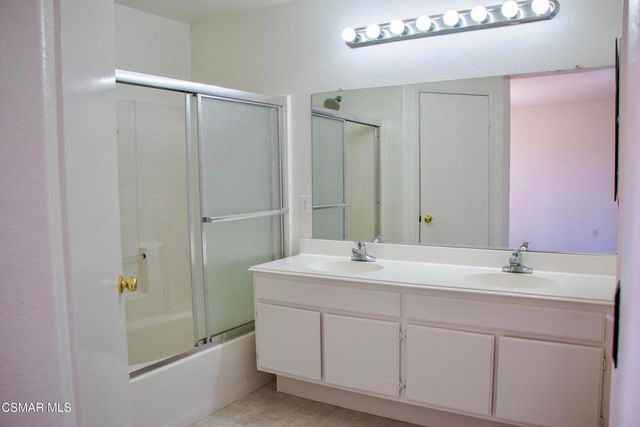 528 Yarrow Drive, Simi Valley, CA 93065