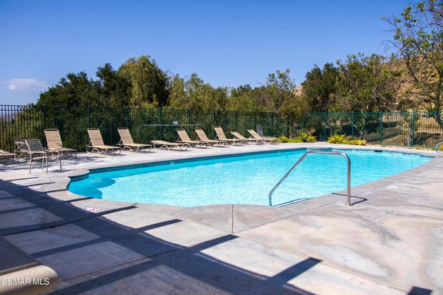 528 Yarrow Drive, Simi Valley, CA 93065