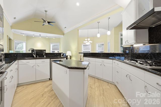 836 Creek Bluff Road 8, Rock Hill, SC 29732