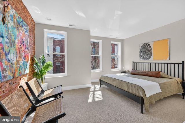 654 ACKER PL NE, Washington, DC 20002