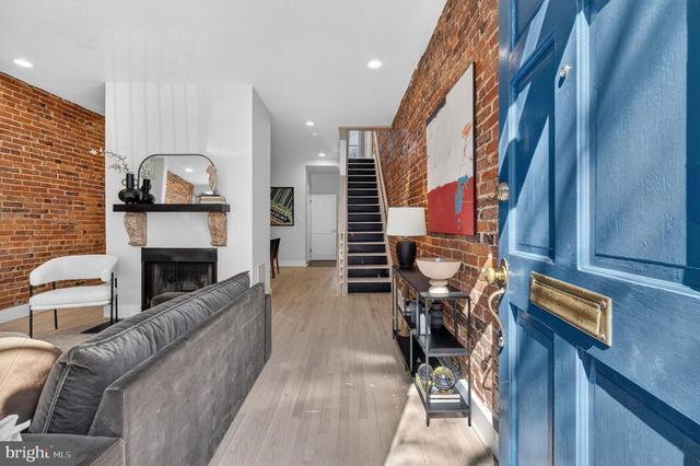 654 ACKER PL NE, Washington, DC 20002