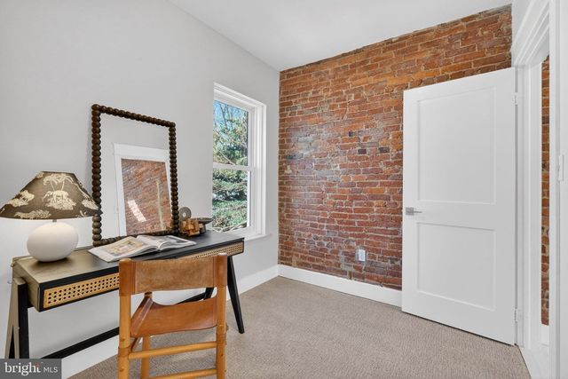 654 ACKER PL NE, Washington, DC 20002