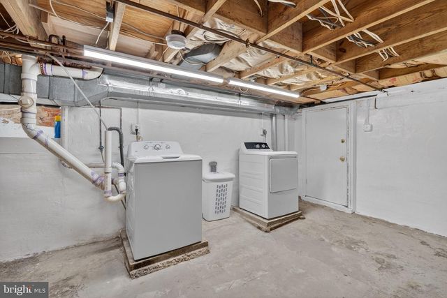 654 ACKER PL NE, Washington, DC 20002