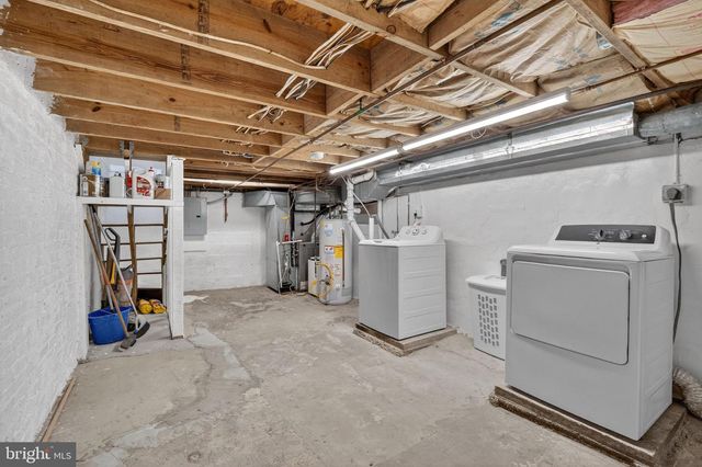 654 ACKER PL NE, Washington, DC 20002