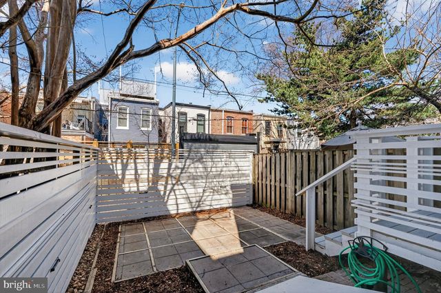 654 ACKER PL NE, Washington, DC 20002