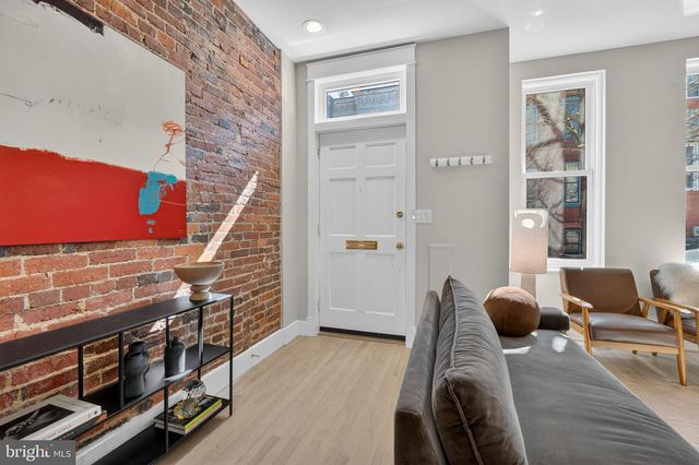 654 ACKER PL NE, Washington, DC 20002