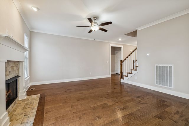 244 Crooked Creek Ln, Hendersonville, TN 37075