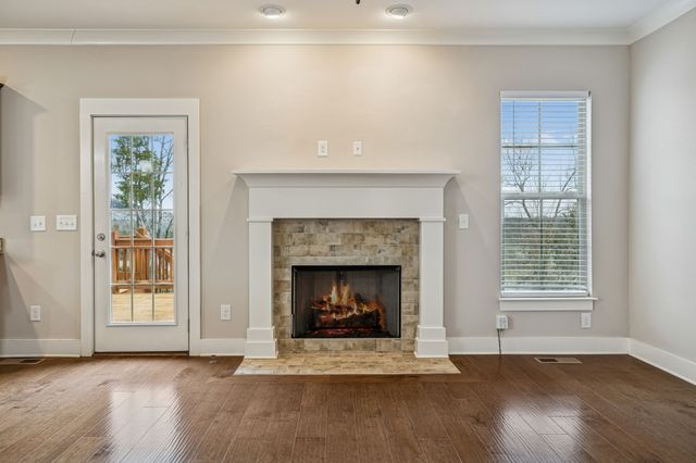 244 Crooked Creek Ln, Hendersonville, TN 37075