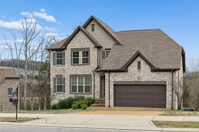 244 Crooked Creek Ln, Hendersonville, TN 37075