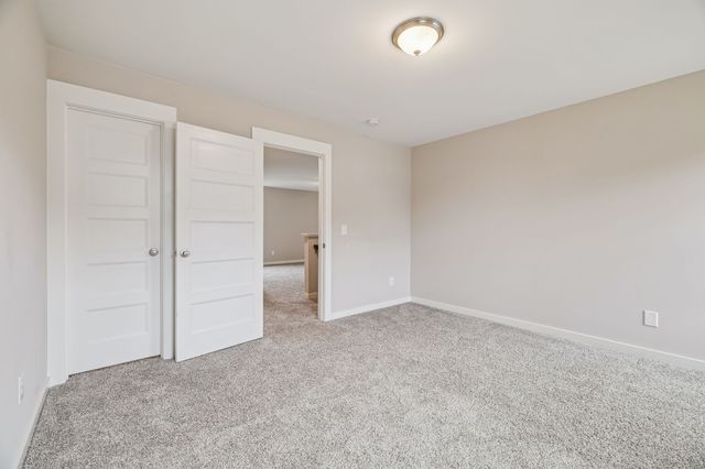 244 Crooked Creek Ln, Hendersonville, TN 37075