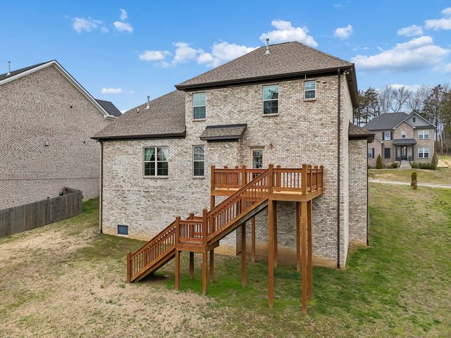244 Crooked Creek Ln, Hendersonville, TN 37075