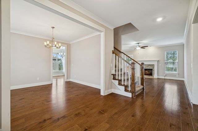 244 Crooked Creek Ln, Hendersonville, TN 37075