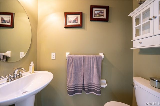 12447 Lesswing Road, Alden, NY 14004