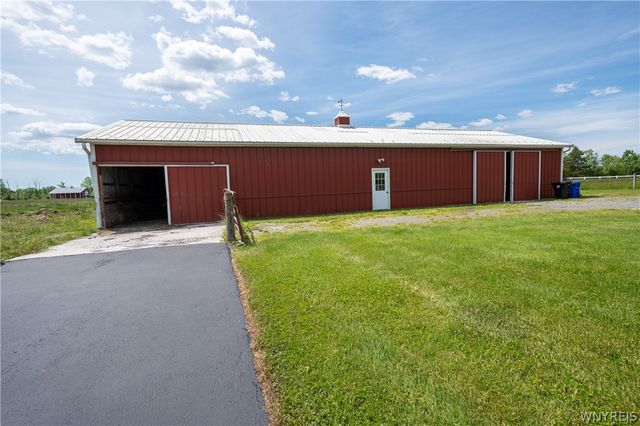 12447 Lesswing Road, Alden, NY 14004