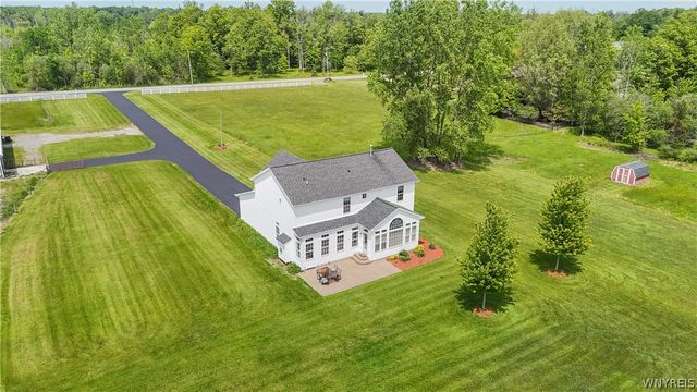 12447 Lesswing Road, Alden, NY 14004
