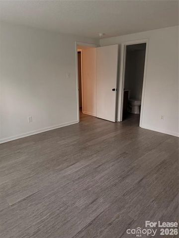 9401 Old Concord Road B, Charlotte, NC 28213