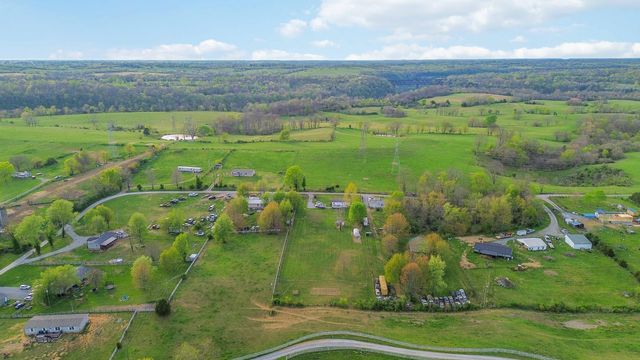 186 George Lane Road, Lancaster, KY 40444