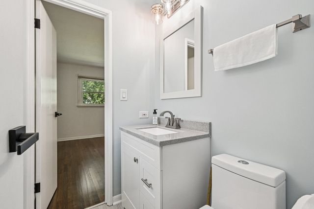 1334 S Dunton Avenue, Arlington Heights, IL 60005