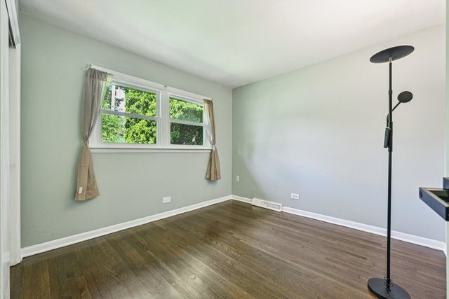 1334 S Dunton Avenue, Arlington Heights, IL 60005