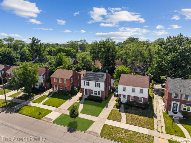 17585 Faust Avenue, Detroit, MI 48219
