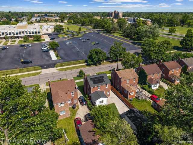 17585 Faust Avenue, Detroit, MI 48219