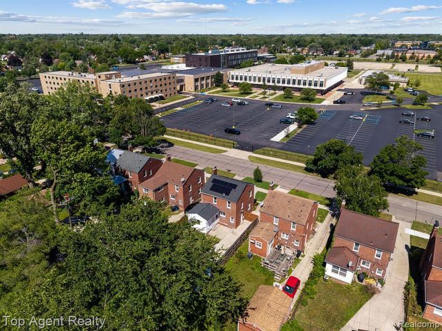 17585 Faust Avenue, Detroit, MI 48219
