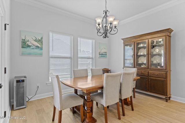 9355 Taylor Place, Ocean Springs, MS 39564