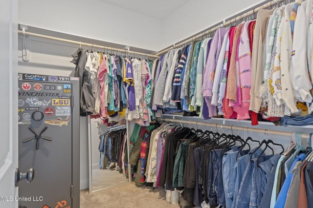 9355 Taylor Place, Ocean Springs, MS 39564