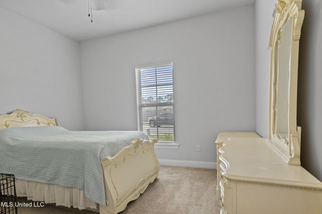 9355 Taylor Place, Ocean Springs, MS 39564
