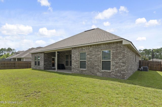 9355 Taylor Place, Ocean Springs, MS 39564