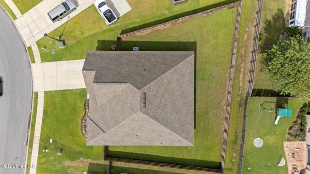 9355 Taylor Place, Ocean Springs, MS 39564