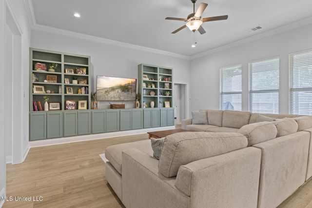 9355 Taylor Place, Ocean Springs, MS 39564