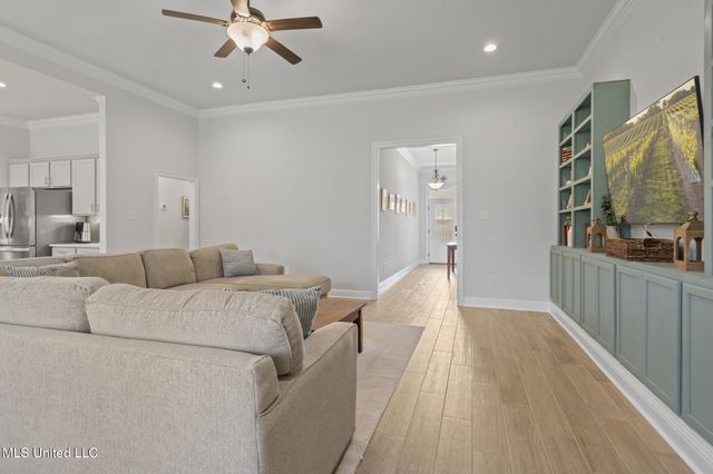 9355 Taylor Place, Ocean Springs, MS 39564