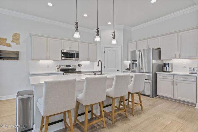 9355 Taylor Place, Ocean Springs, MS 39564