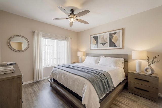 2801 N LITCHFIELD Road 54, Goodyear, AZ 85395