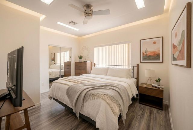 2801 N LITCHFIELD Road 54, Goodyear, AZ 85395