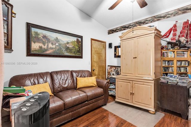 15012 SW 45th Ln, Miami, FL 33185