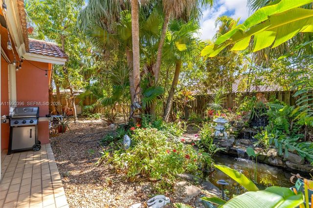 15012 SW 45th Ln, Miami, FL 33185